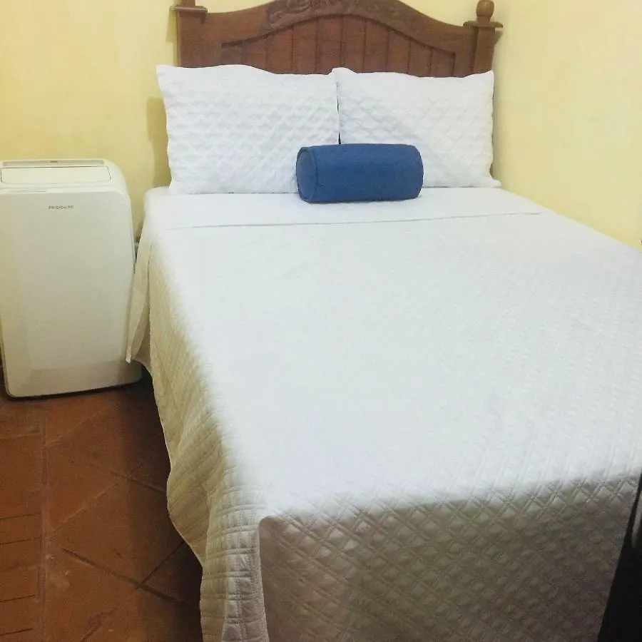 Hotel Antigua Inn 0*,